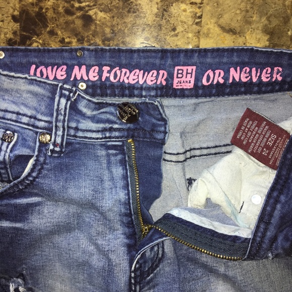 BH jeans , size 24 or 3, star design is not holes - Picture 4 of 7